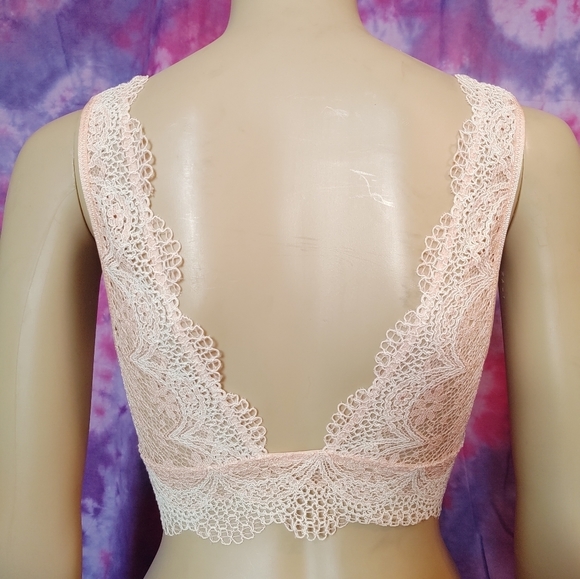 NWT Victoria's Secret Lace Bralette: Small - Picture 2 of 7